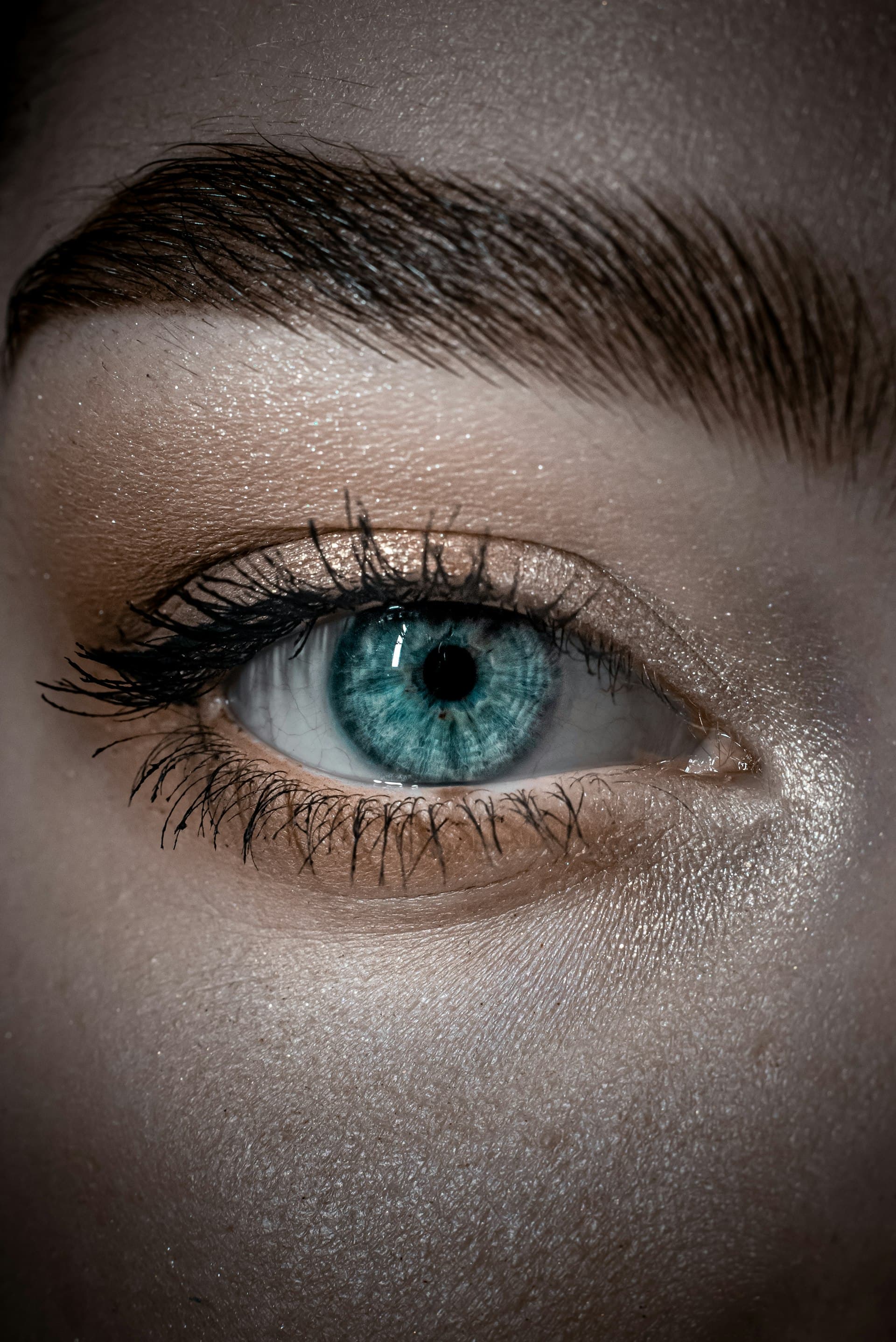 Regard aux extensions de cils volume russe posées à l'institut Beauty'n'Form, à Toulouse