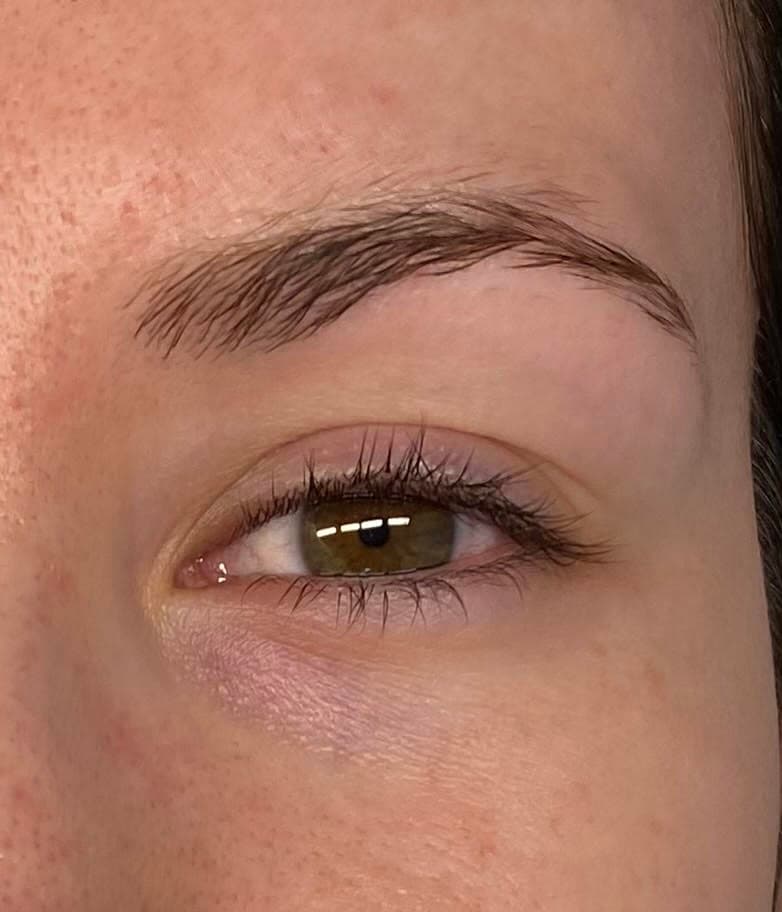 Cils naturels avant la pose